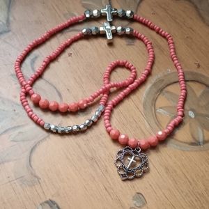 🔴 FREE w/bundle Vintage Coral Beaded Heart Cross Necklace